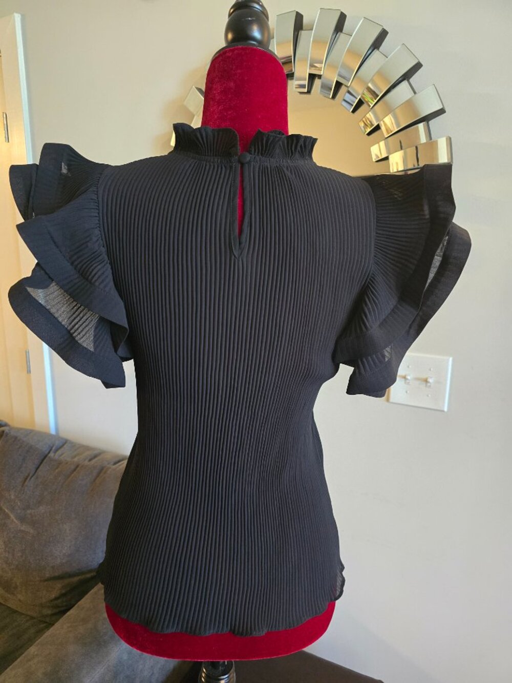 Boutique Black Flare Blouse - Picture 2 of 5
